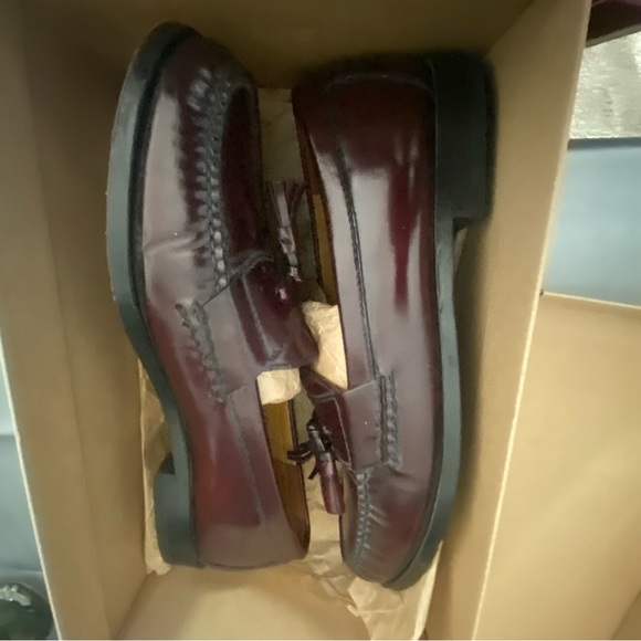 Cole Hann Burgundy/Brown Leather Loafers with tassel 9.5D with box - Picture 6 of 8